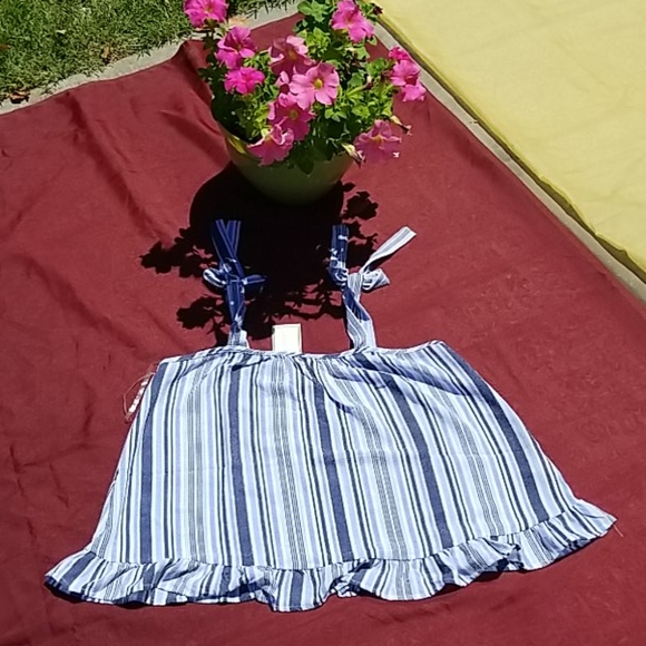 NWT. Summer Shirt, ties on Shoulders. - Picture 5 of 6